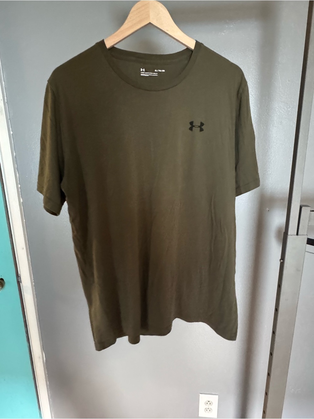 Under Armour Men’s Olive Green Crewneck Short Sleeve Tee